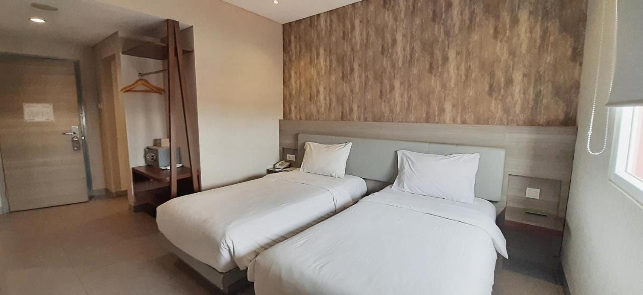 Lynn Hotel סראנג מראה חיצוני תמונה