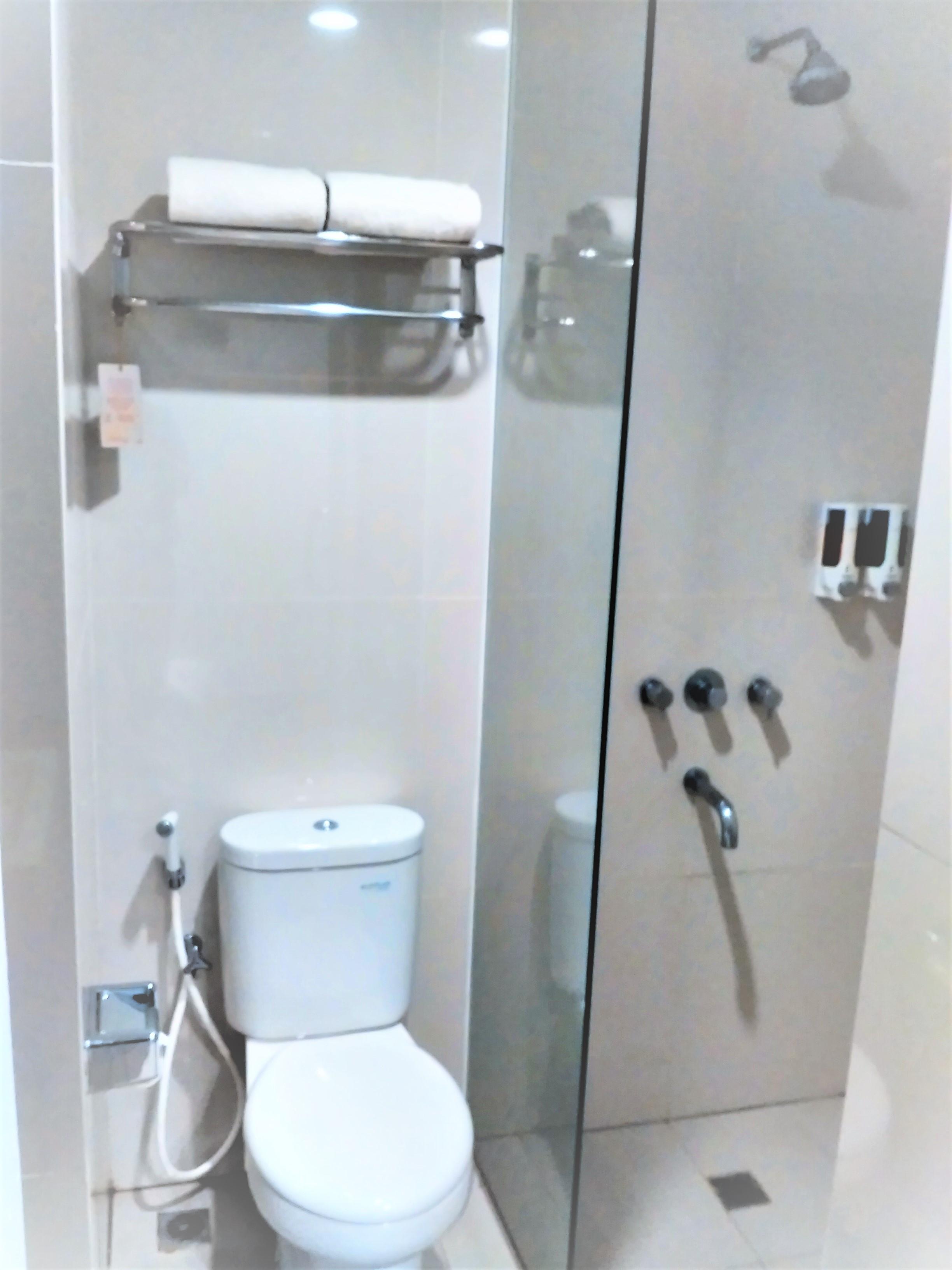 Lynn Hotel סראנג מראה חיצוני תמונה