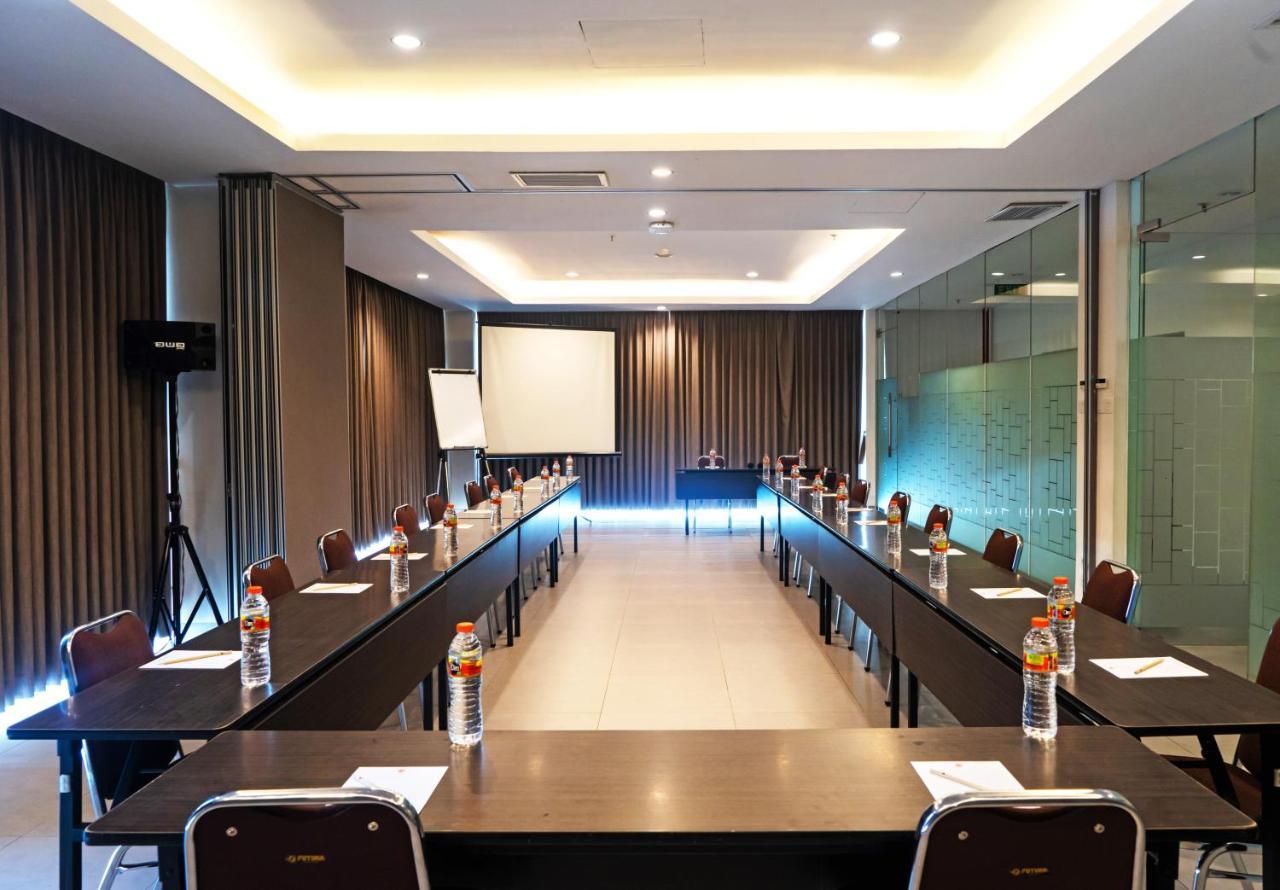 Lynn Hotel סראנג מראה חיצוני תמונה