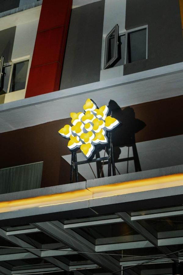 Lynn Hotel סראנג מראה חיצוני תמונה